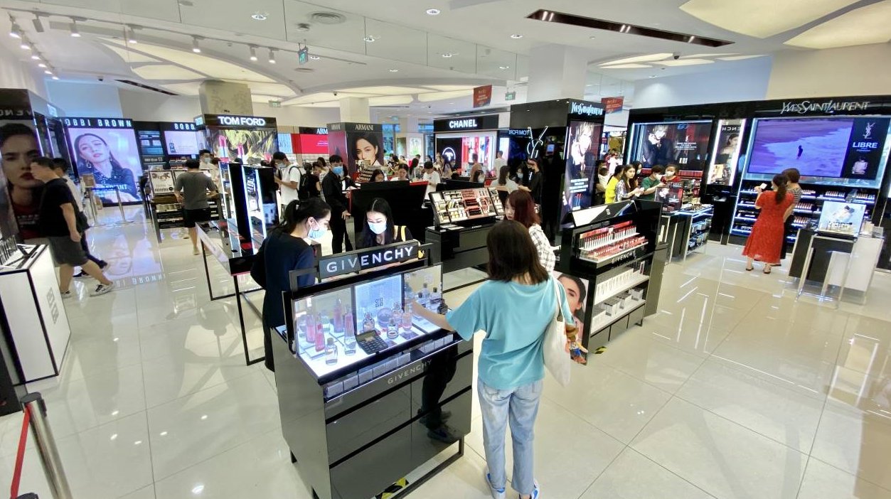 胖东来“燕麦脆”被曝未标生产日期涉事门店为永辉调改首店