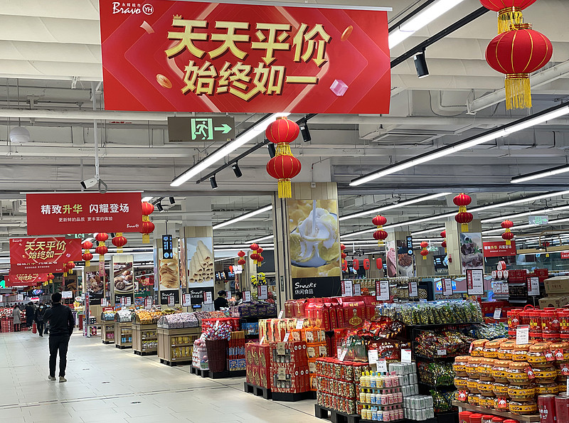 息县城市管理局开展沿街商户出店经营专项治理提升城区市容秩序